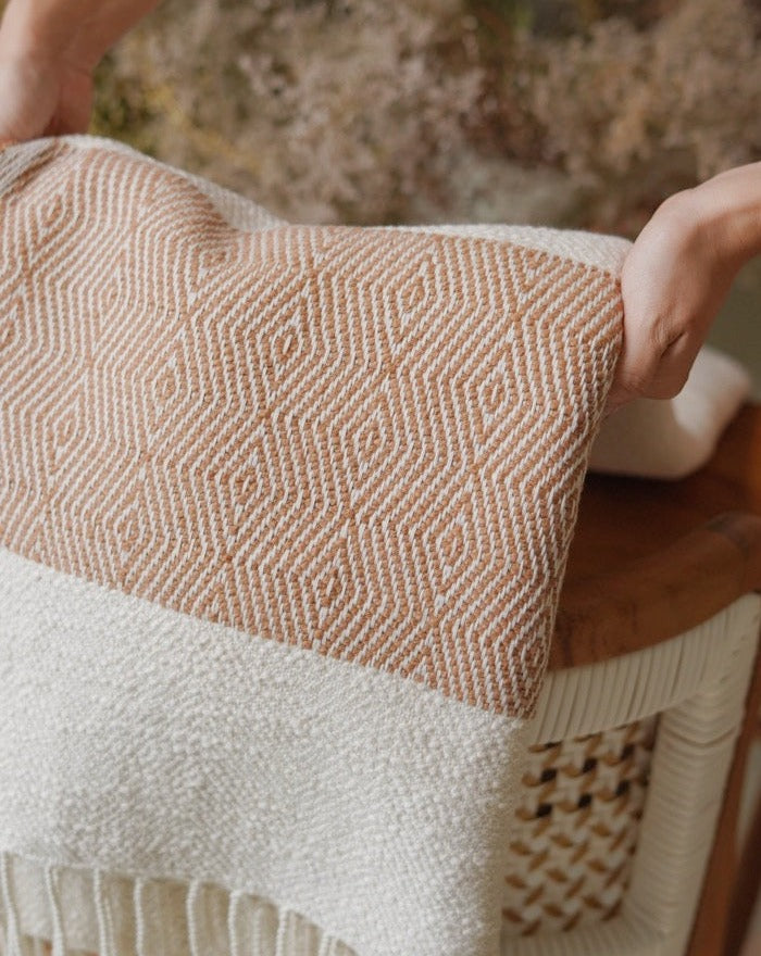 Vihear | Handwoven throw