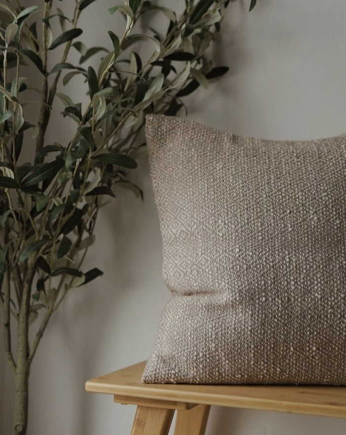 Thom | Handwoven cushion cover